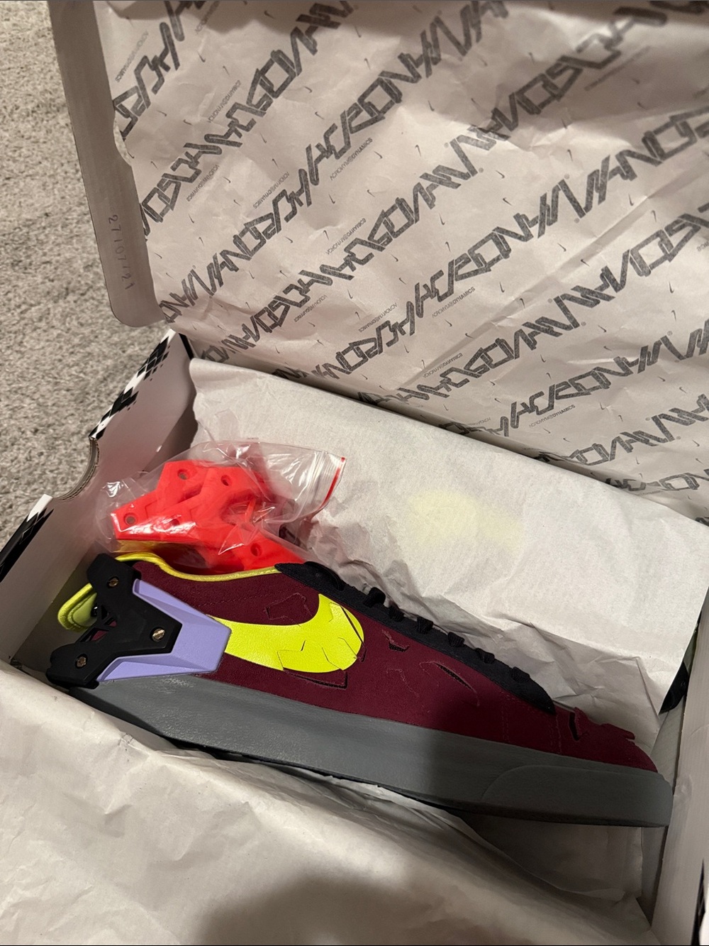 NIKE BLAZER LOW ACRONYM